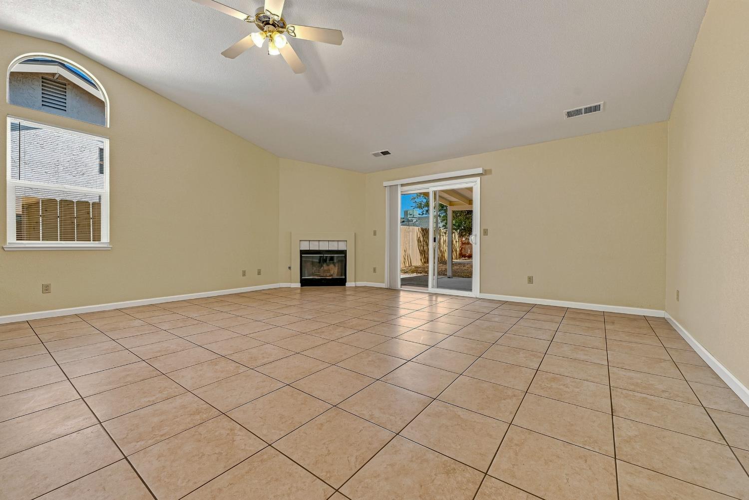 2554 Hays Dr, Merced, CA 95348