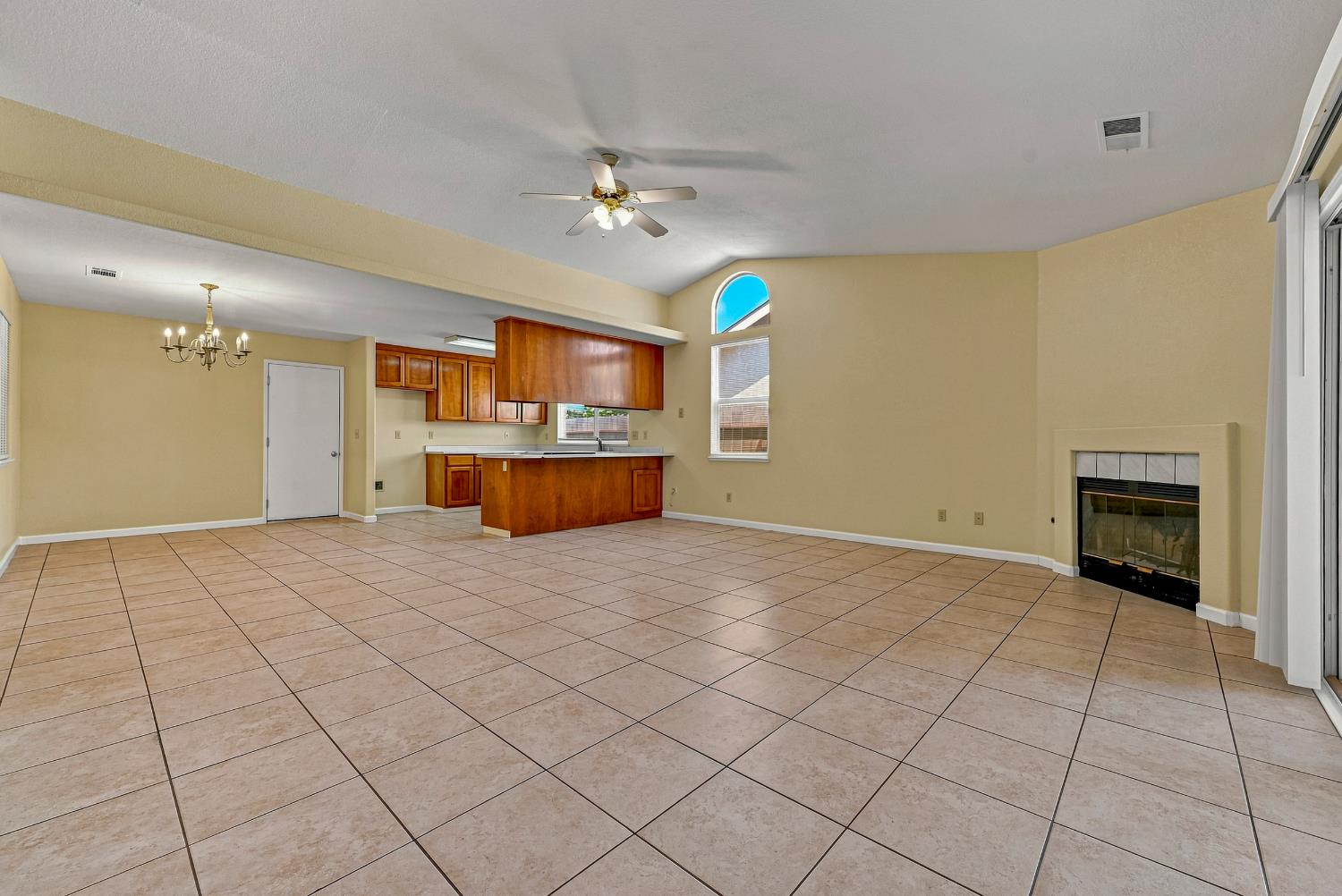 2554 Hays Dr, Merced, CA 95348