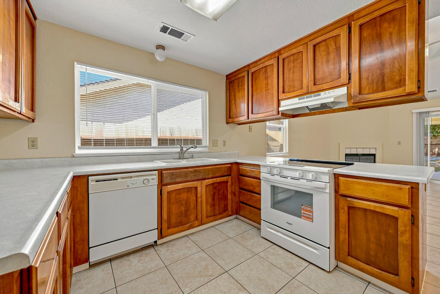 2554 Hays Dr, Merced, CA 95348