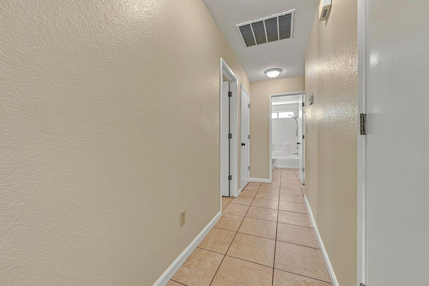 2554 Hays Dr, Merced, CA 95348