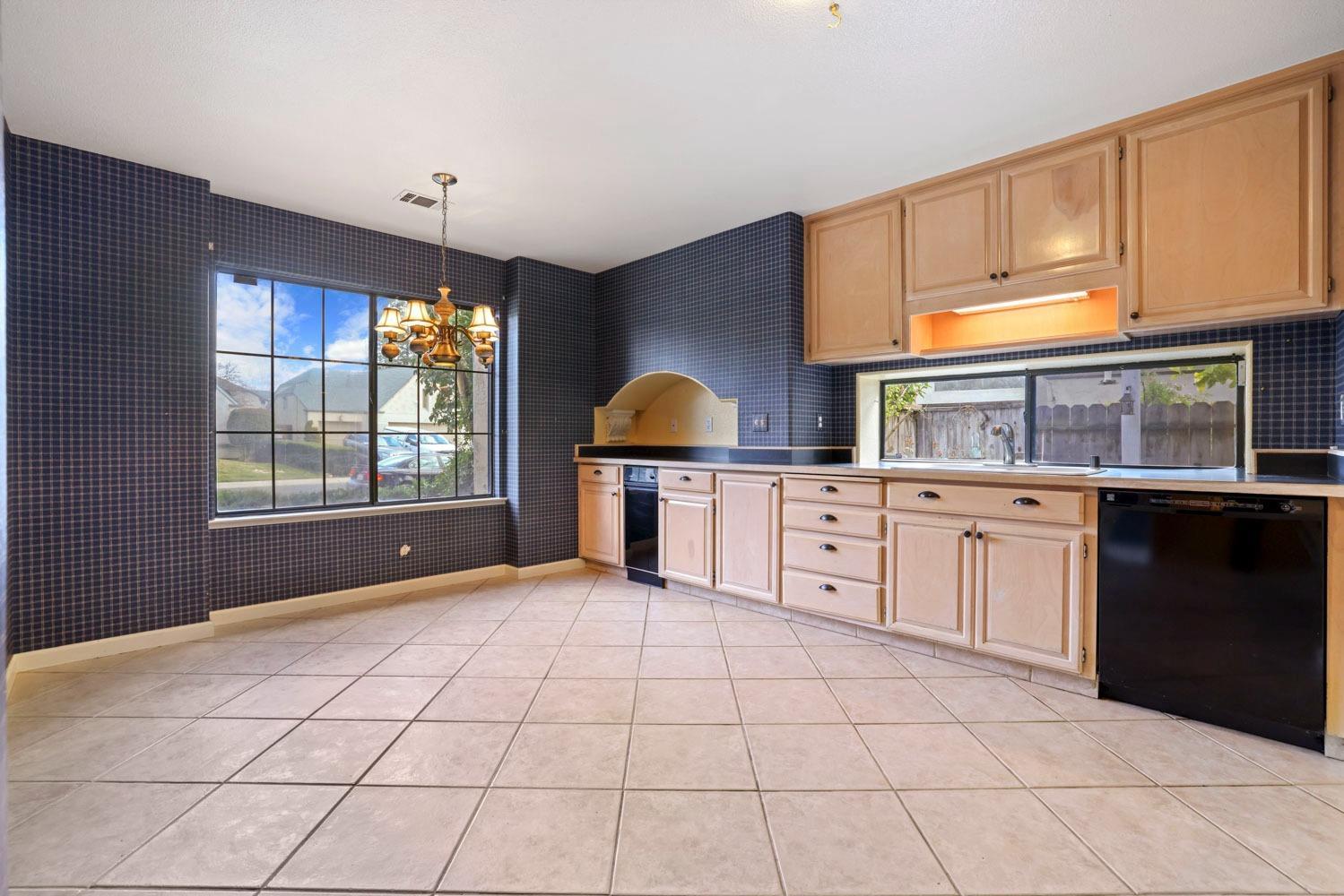 1155 Sonora Ave, Manteca, CA 95337