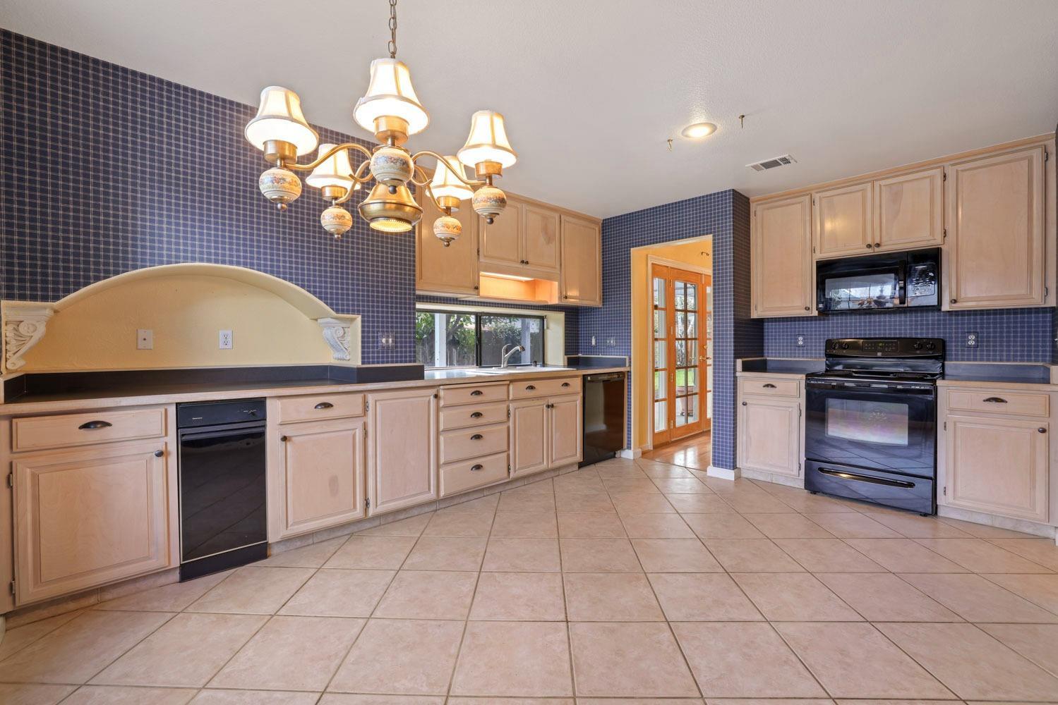 1155 Sonora Ave, Manteca, CA 95337