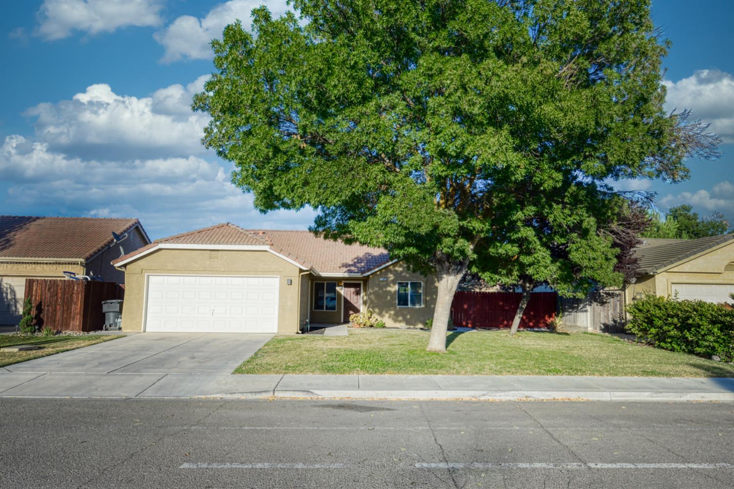2242 Grand Canyon Way, Newman, CA 95360