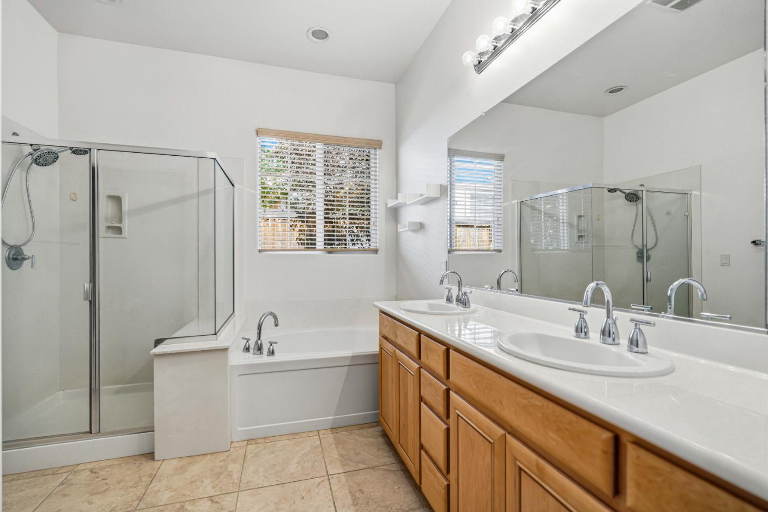 9417 California Oak Cir, Patterson, CA 95363