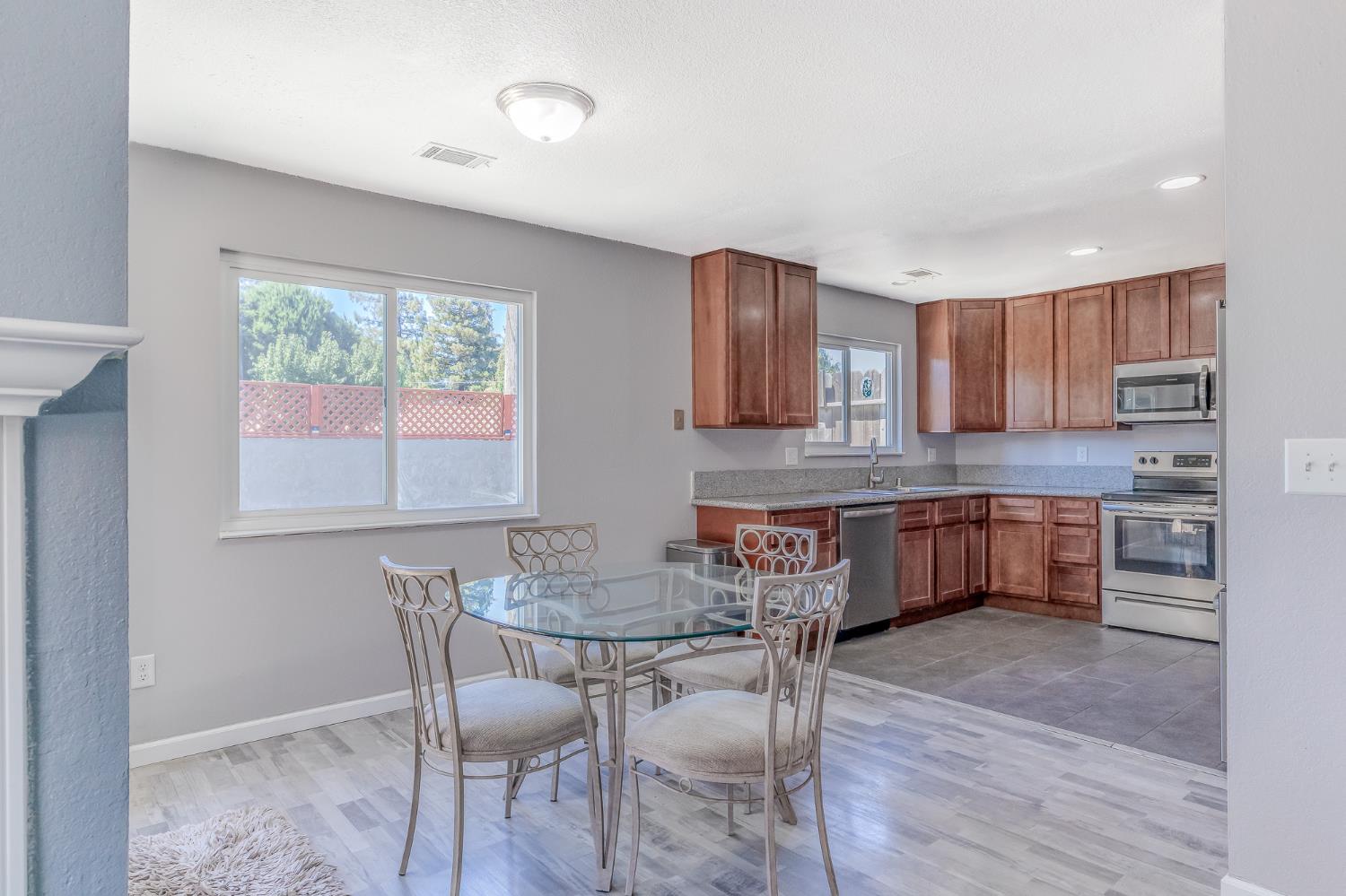 836 Winery Way, Modesto, CA 95356