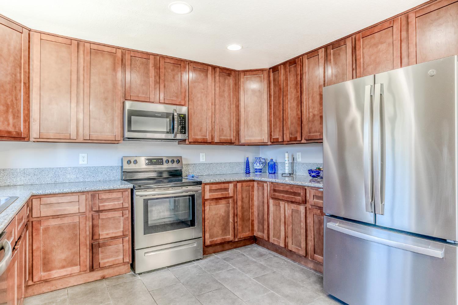 836 Winery Way, Modesto, CA 95356