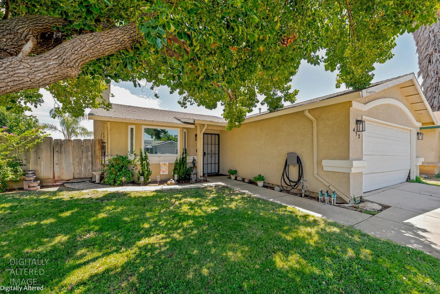 452 Las Brisas Ct, Merced, CA 95341