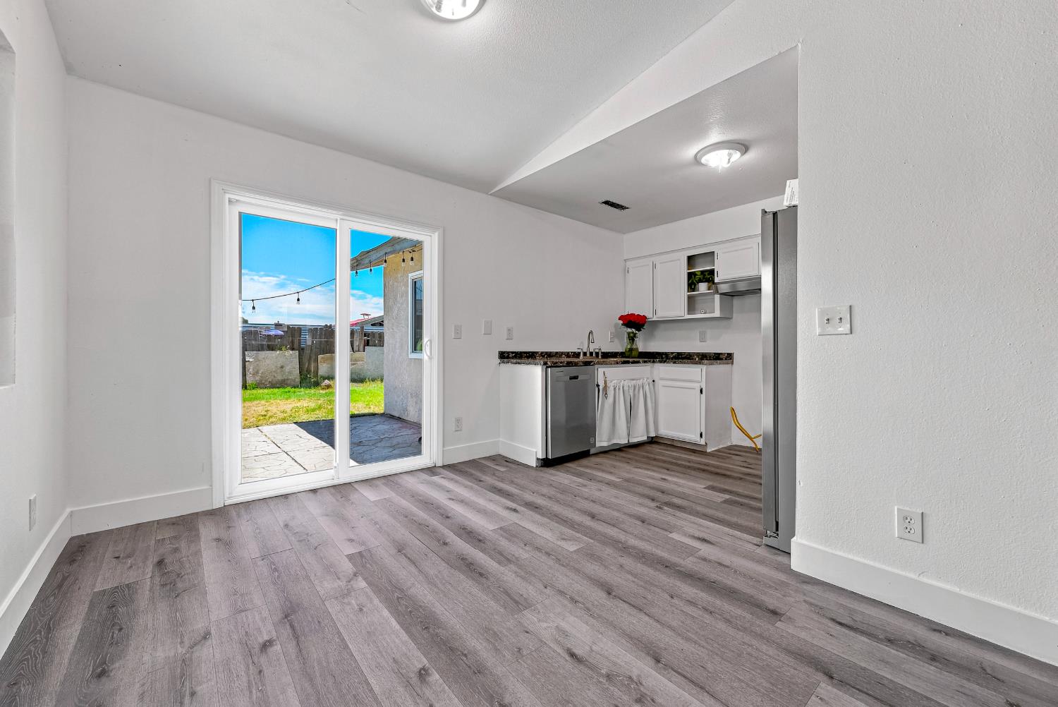 452 Las Brisas Ct, Merced, CA 95341