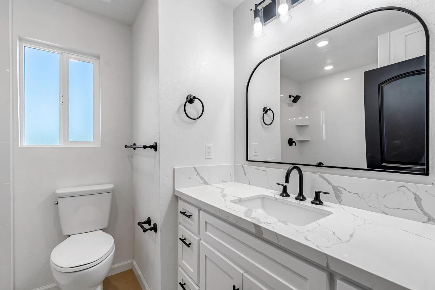 41070 Lilley Mountain Dr, Coarsegold, CA 93614