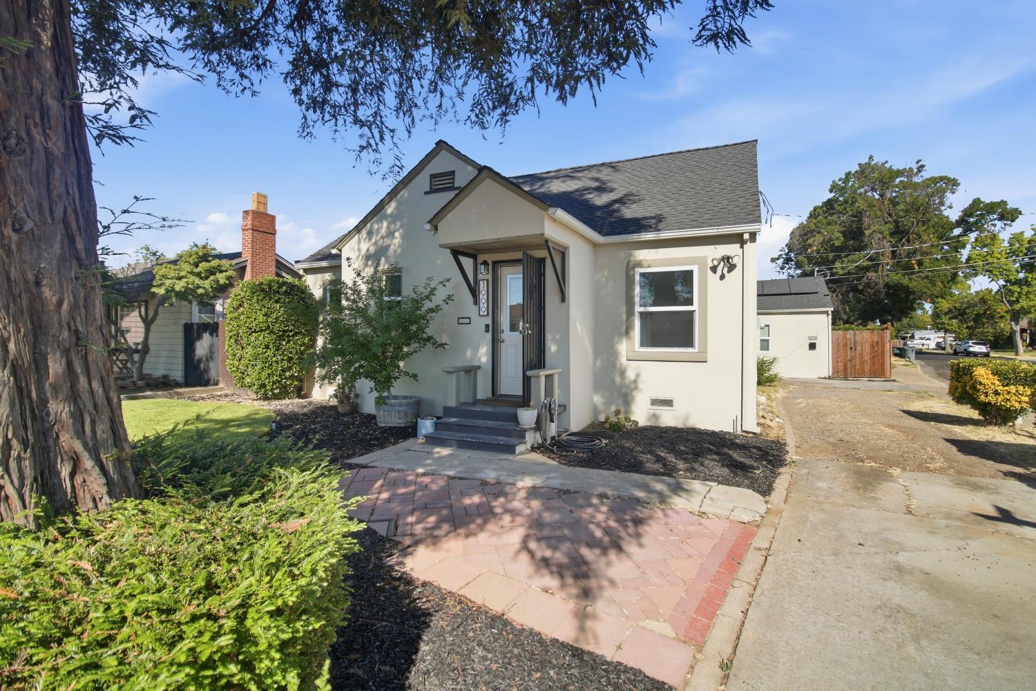 1999 Highland Dr, Merced, CA 95340