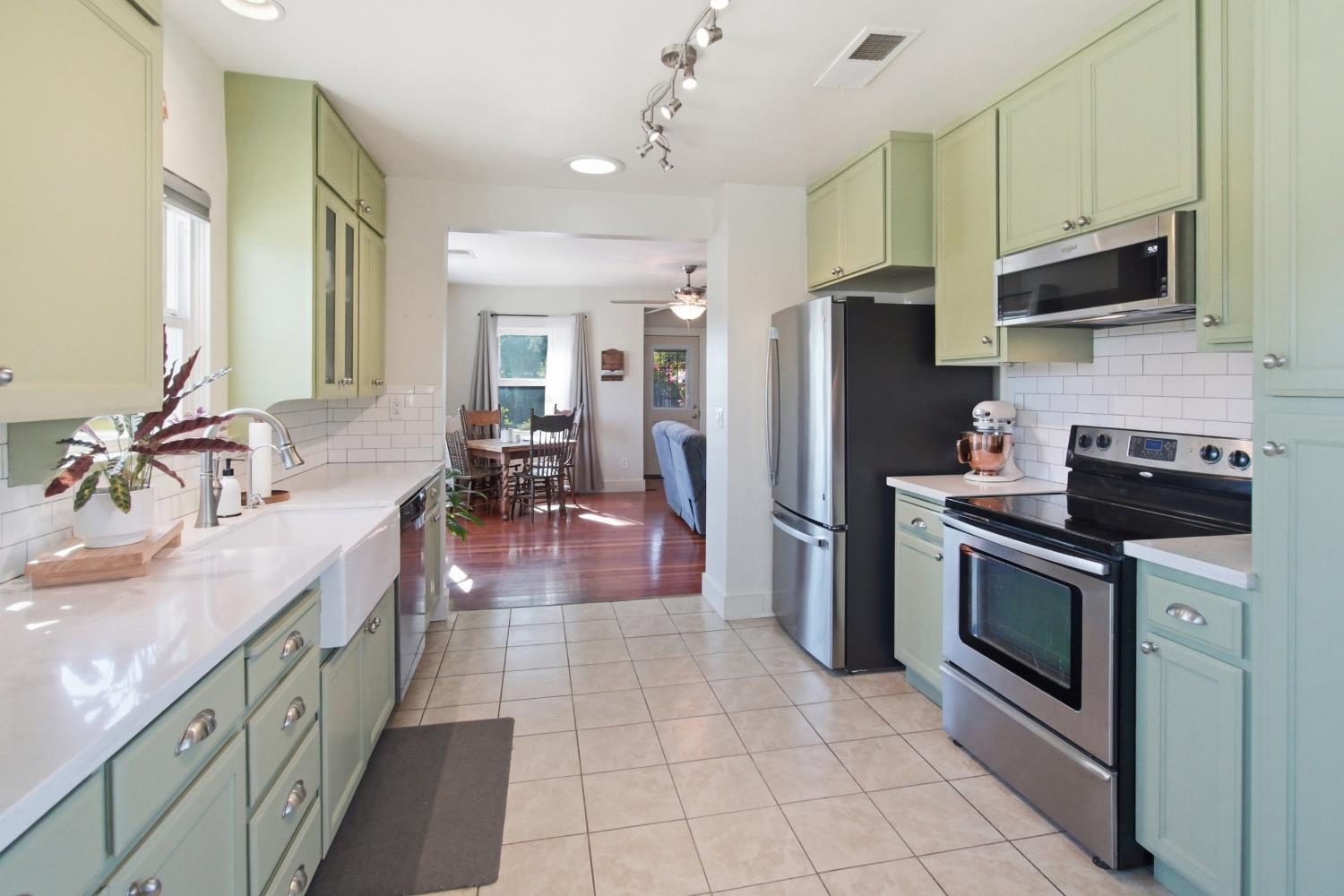 1999 Highland Dr, Merced, CA 95340