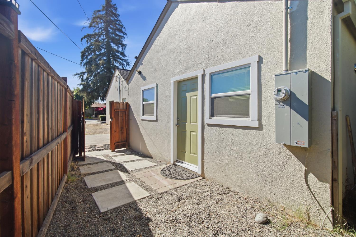 1999 Highland Dr, Merced, CA 95340