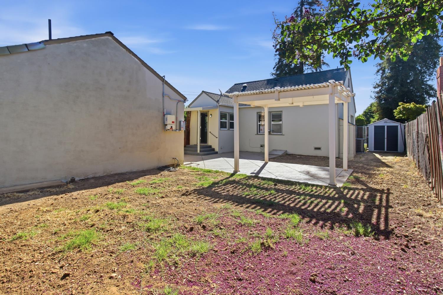 1999 Highland Dr, Merced, CA 95340