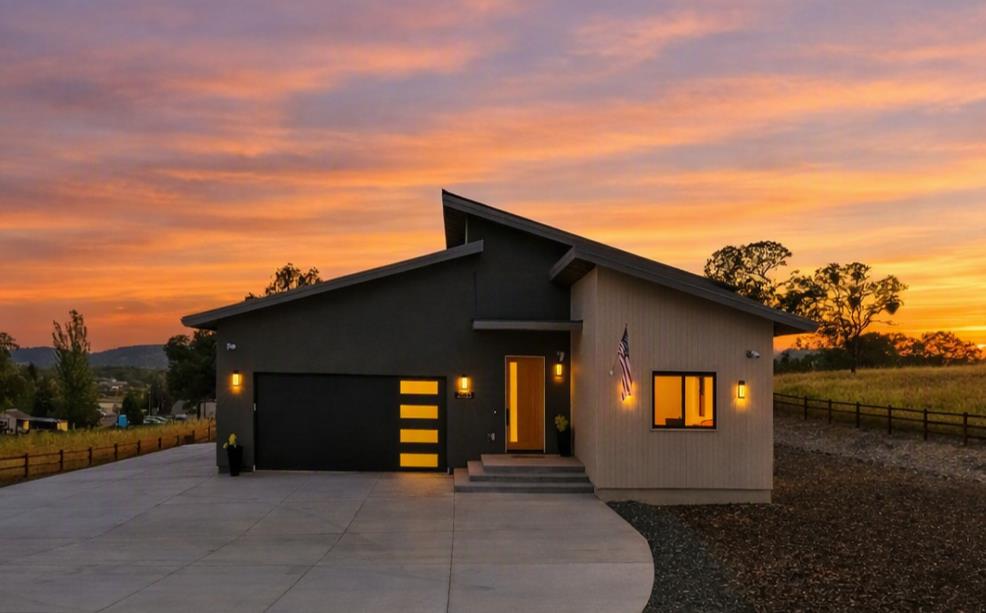 2033 Quiver St, Copperopolis, CA 95228