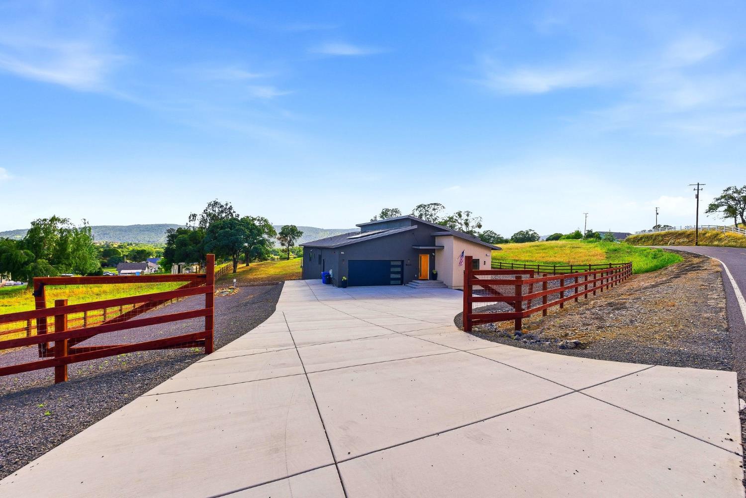 2033 Quiver St, Copperopolis, CA 95228