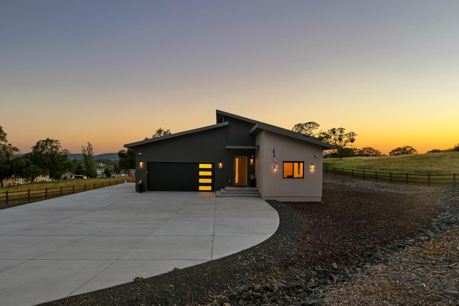 2033 Quiver St, Copperopolis, CA 95228