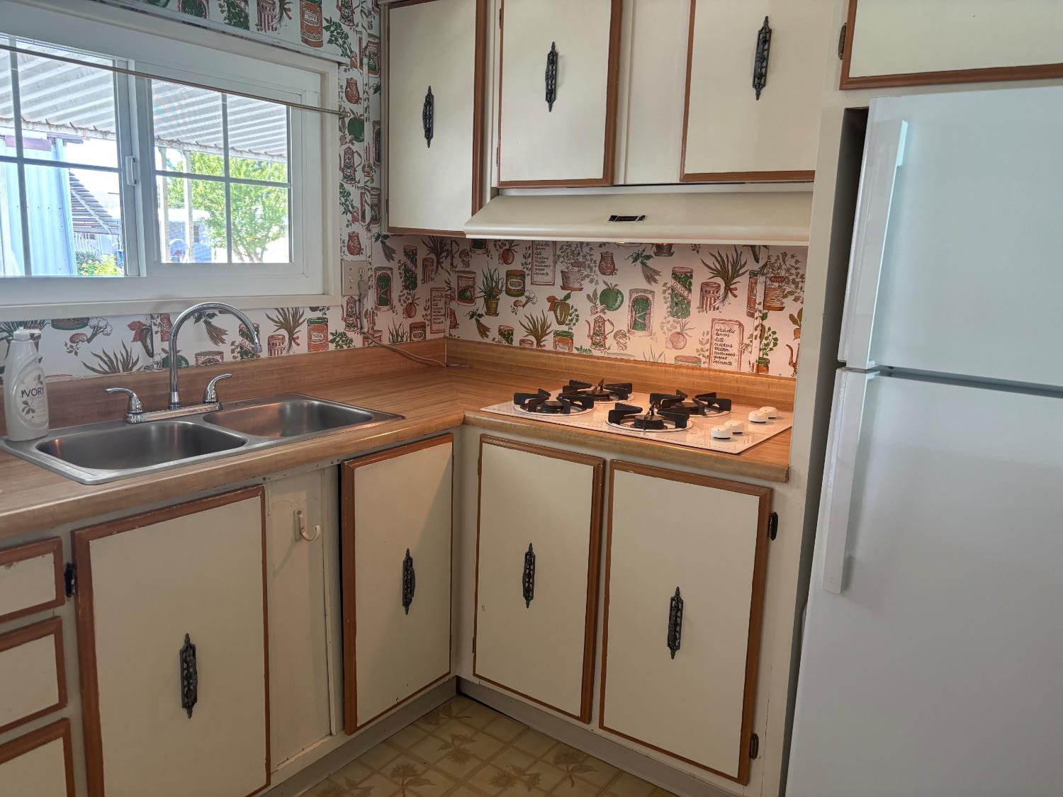 1400 Meredith Ave #30, Gustine, CA 95322