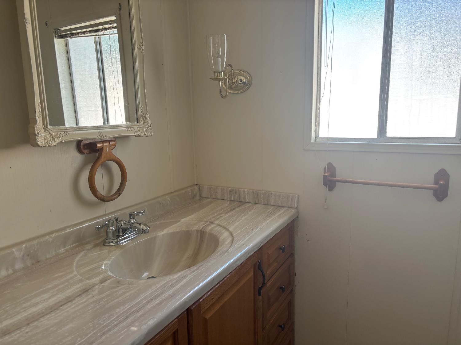 1400 Meredith Ave #30, Gustine, CA 95322
