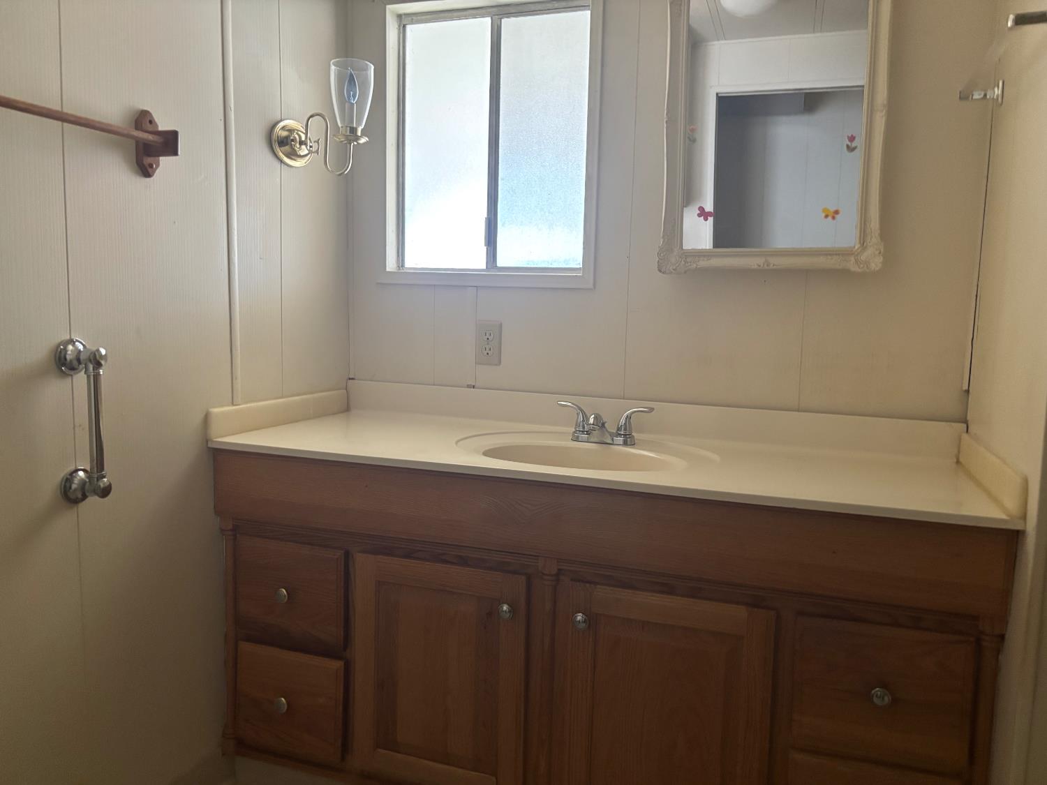 1400 Meredith Ave #30, Gustine, CA 95322