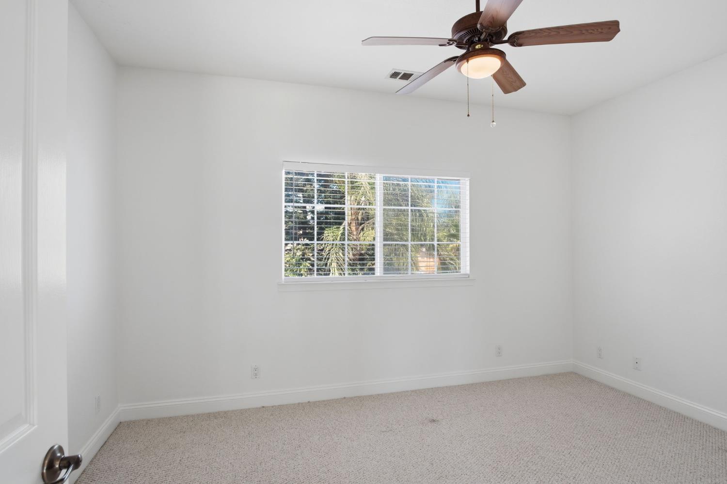 2835 CASTLEVIEW Dr, Turlock, CA 95382