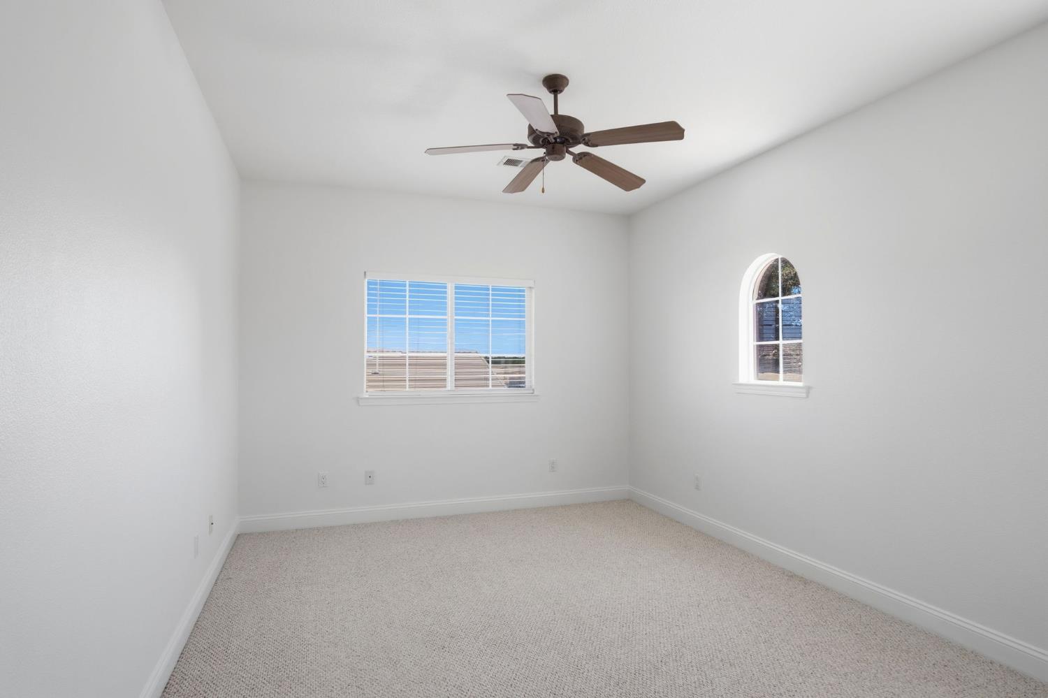 2835 CASTLEVIEW Dr, Turlock, CA 95382