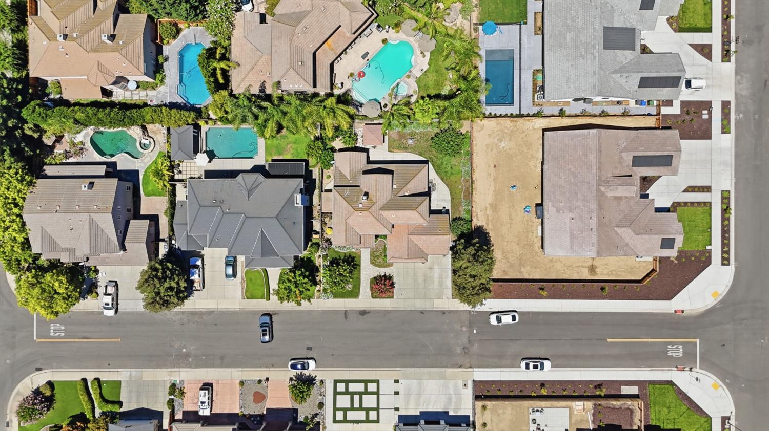 2835 CASTLEVIEW Dr, Turlock, CA 95382