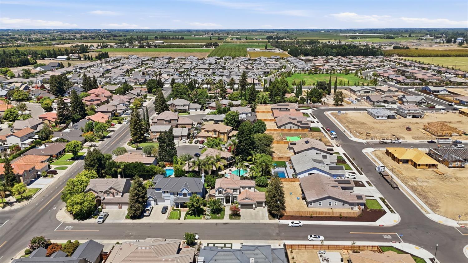 2835 CASTLEVIEW Dr, Turlock, CA 95382