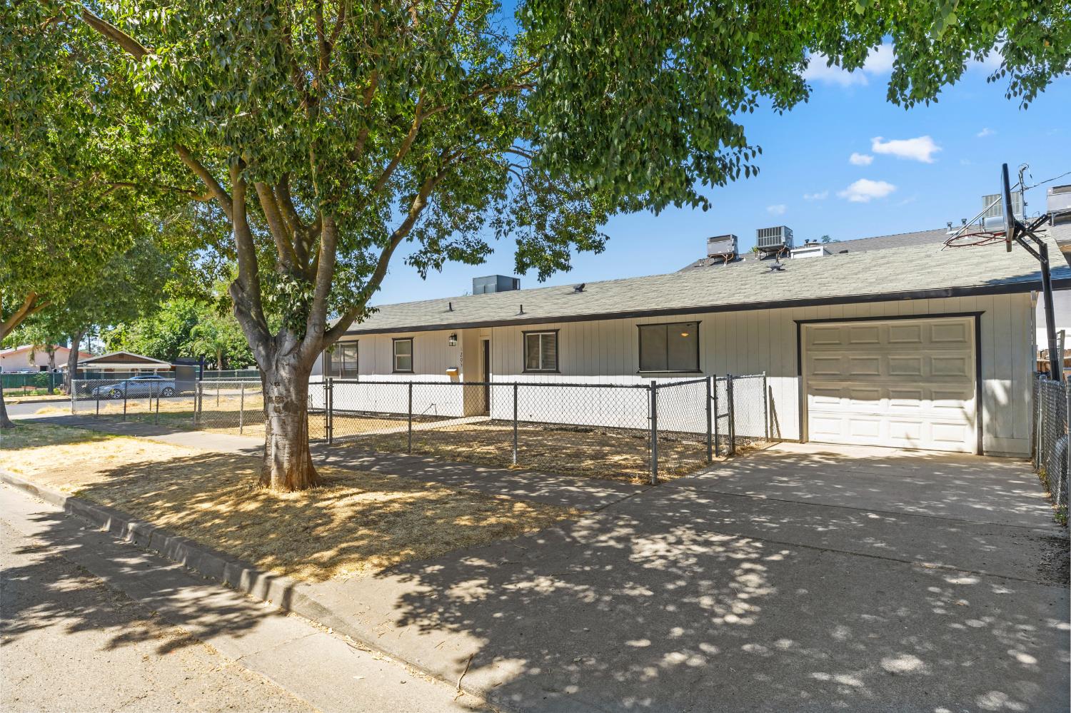 1205 I St, Merced, CA 95341