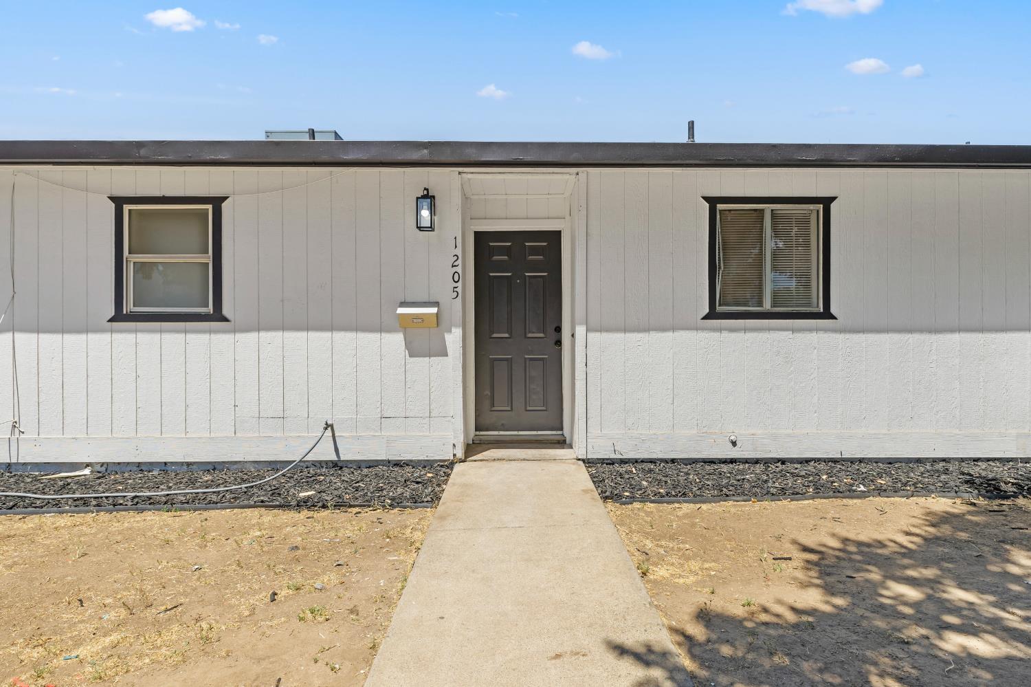 1205 I St, Merced, CA 95341