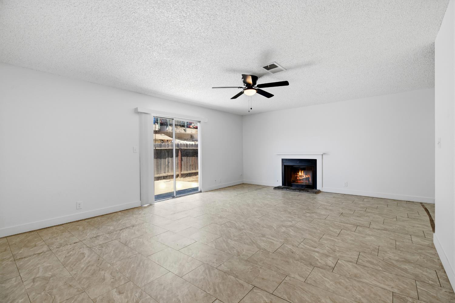 1205 I St, Merced, CA 95341
