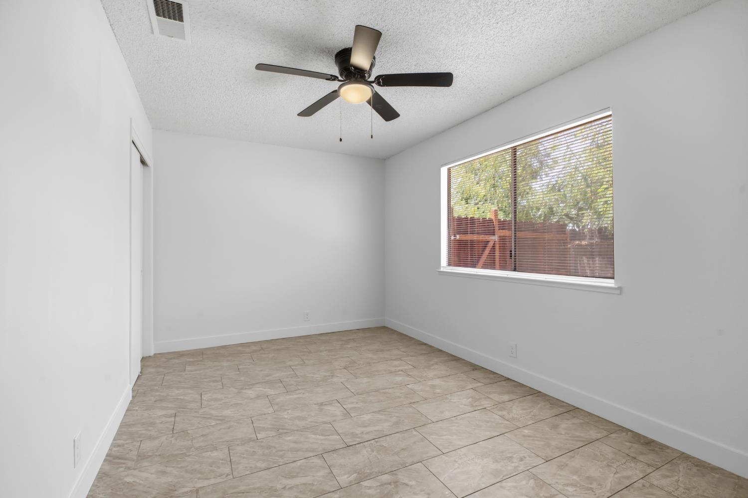 1205 I St, Merced, CA 95341