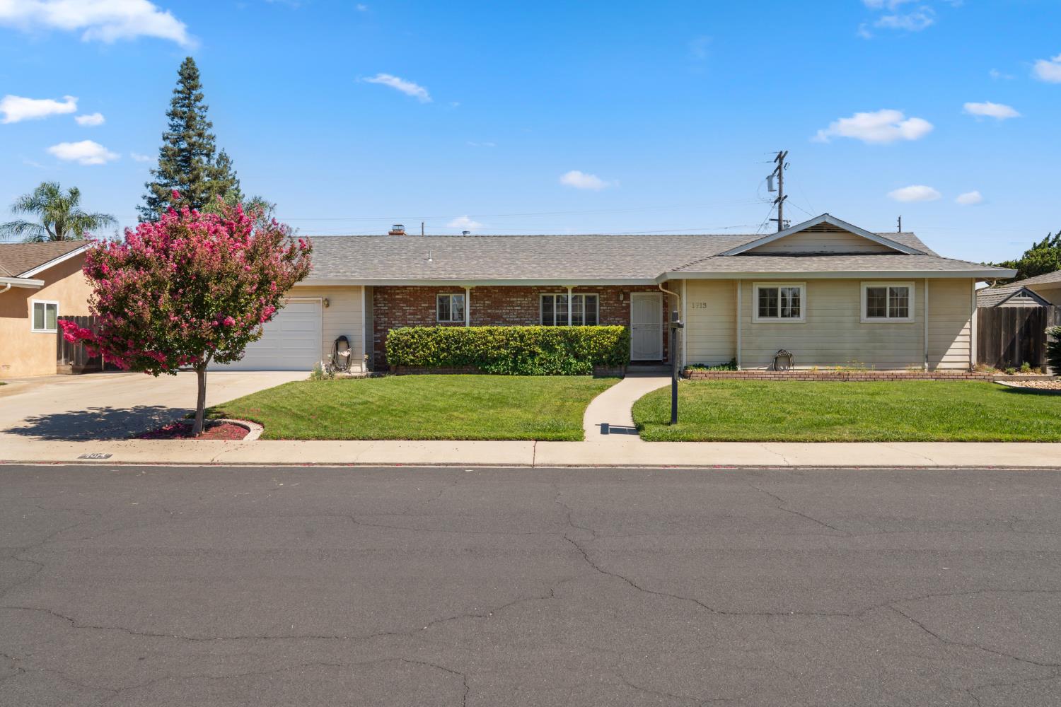 1913 Elder Ln, Modesto, CA 95355