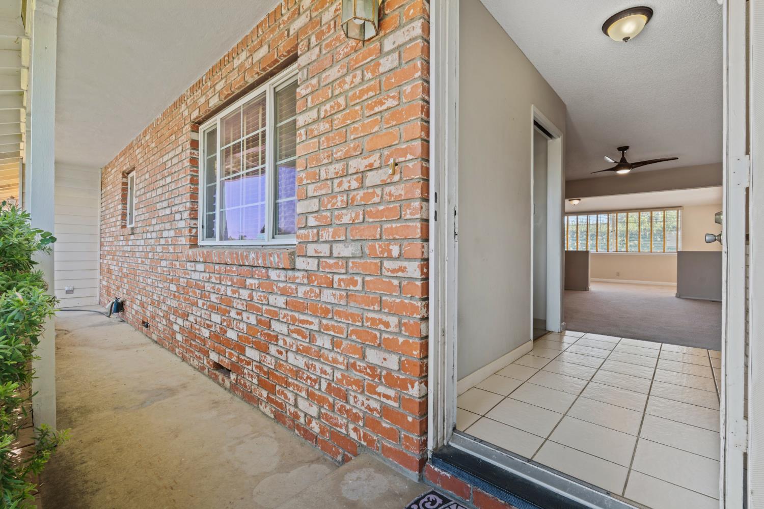 1913 Elder Ln, Modesto, CA 95355