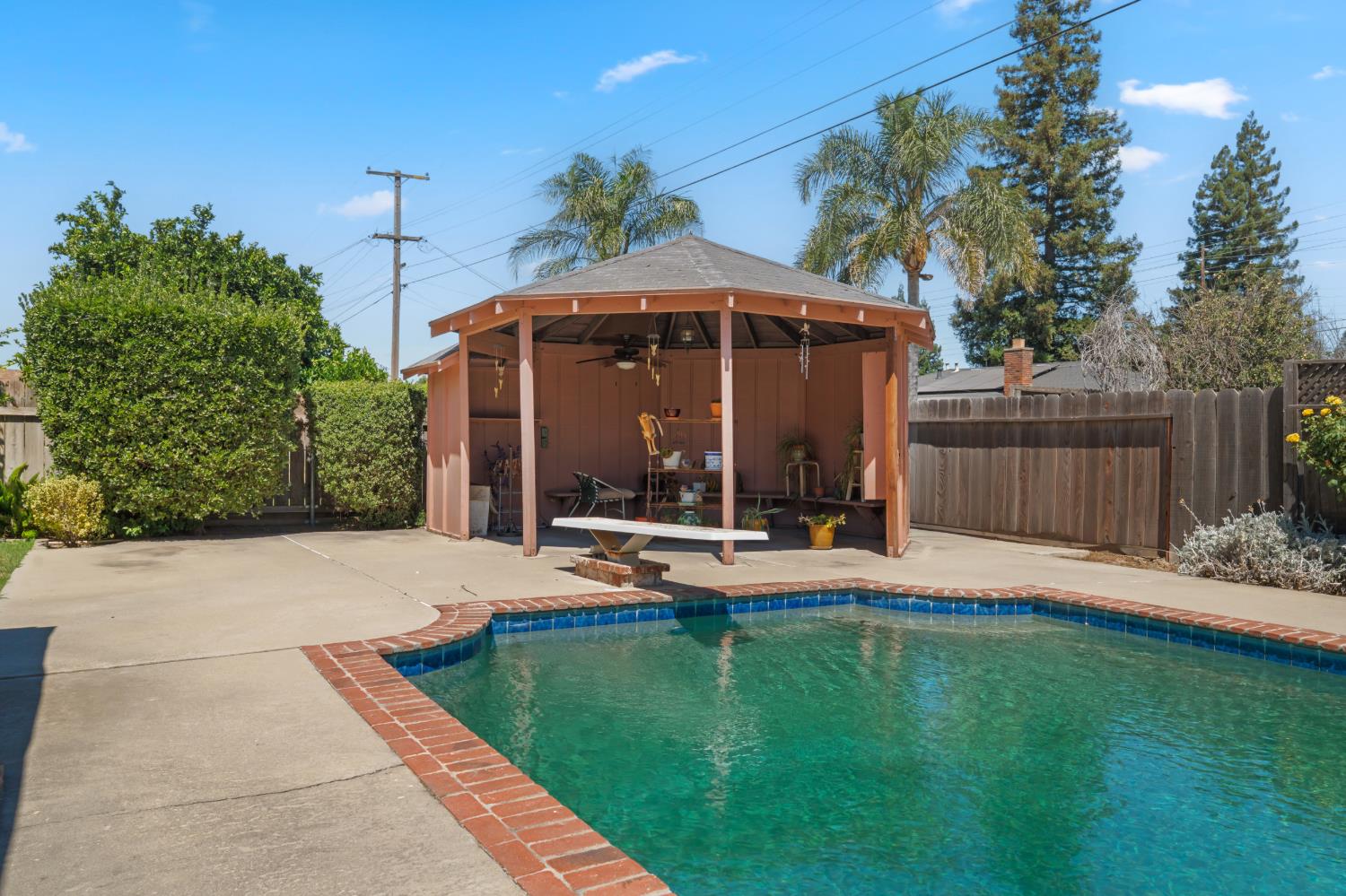 1913 Elder Ln, Modesto, CA 95355