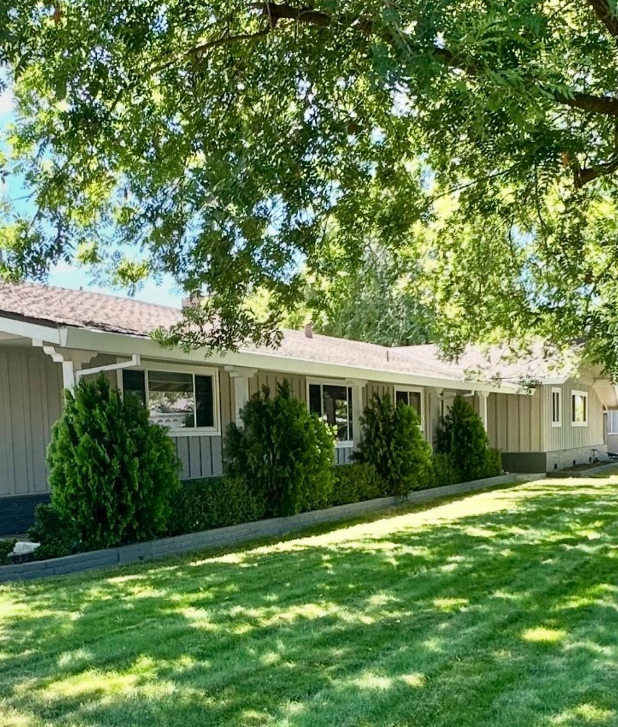 404 Robin Hood, Modesto, CA 95350