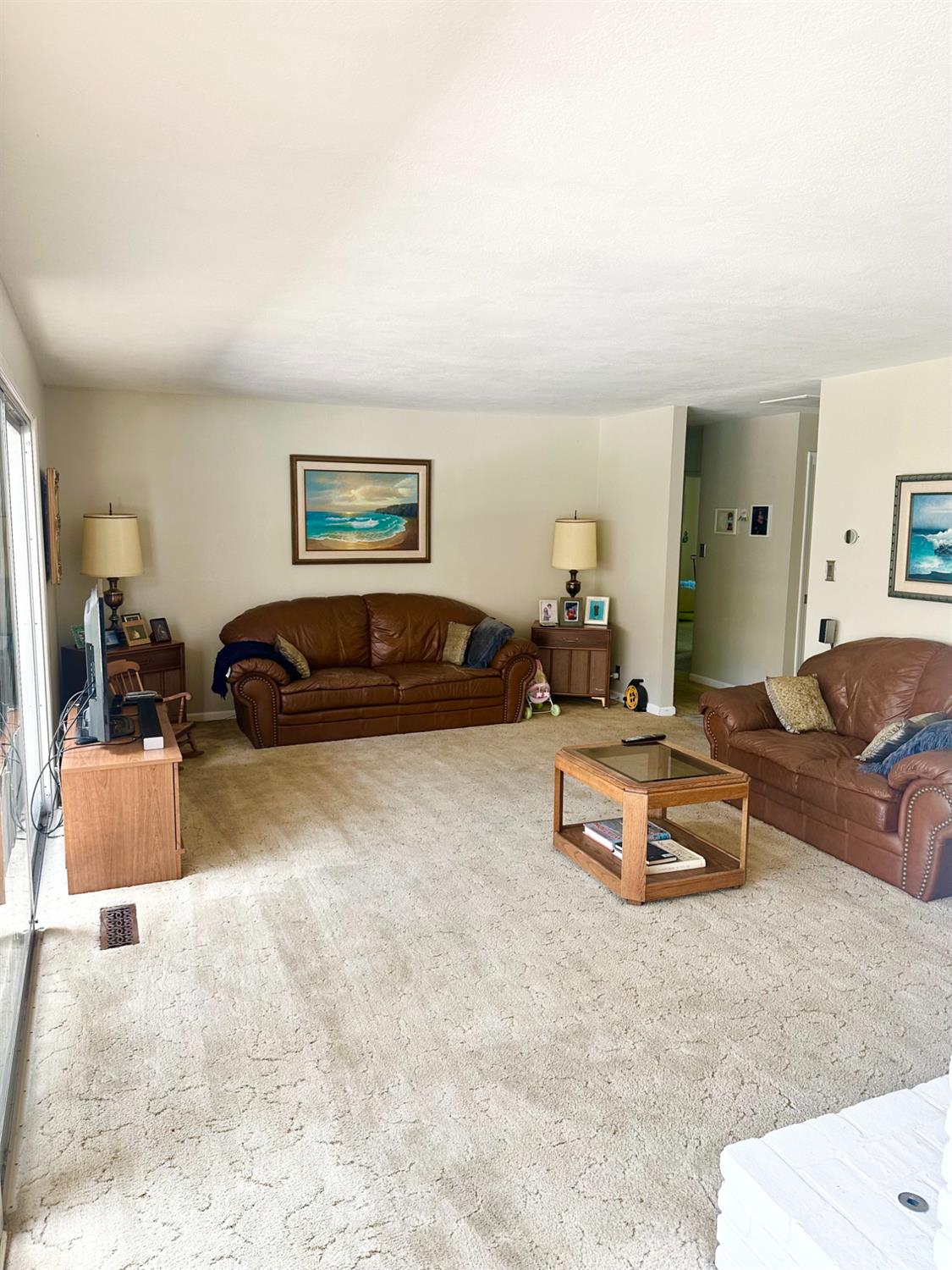 404 Robin Hood, Modesto, CA 95350