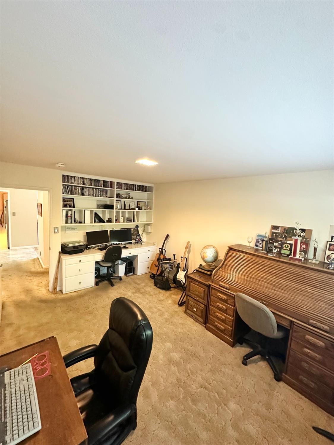 404 Robin Hood, Modesto, CA 95350