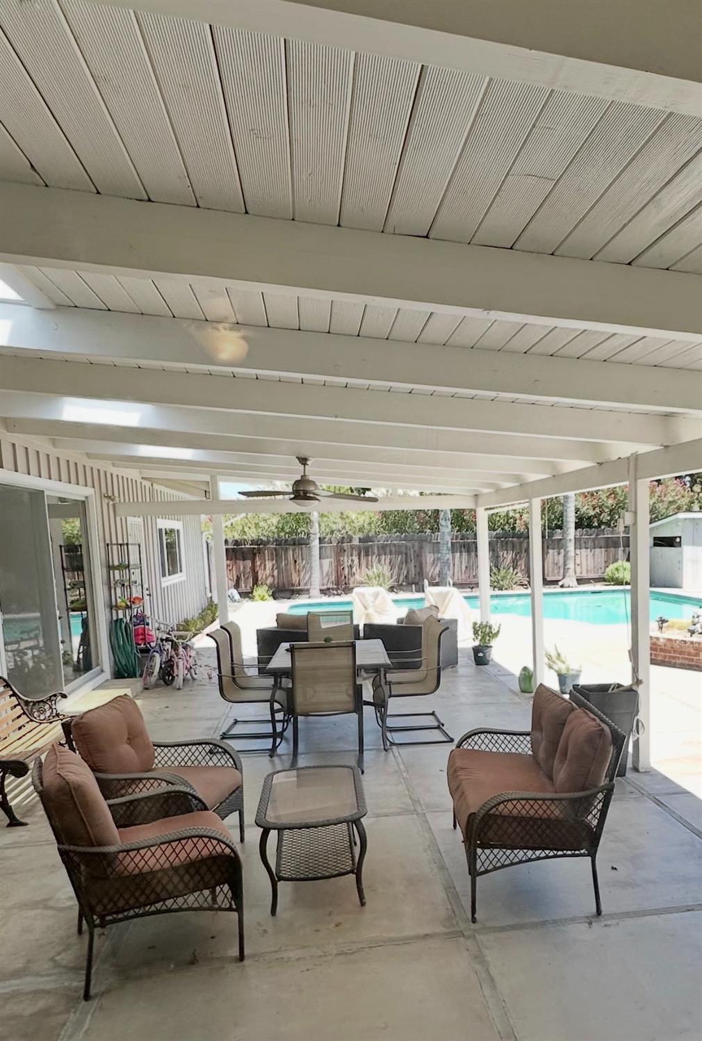 404 Robin Hood, Modesto, CA 95350