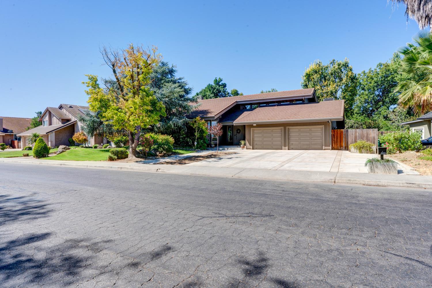 811 Monte Vista Ave, Los Banos, CA 93635