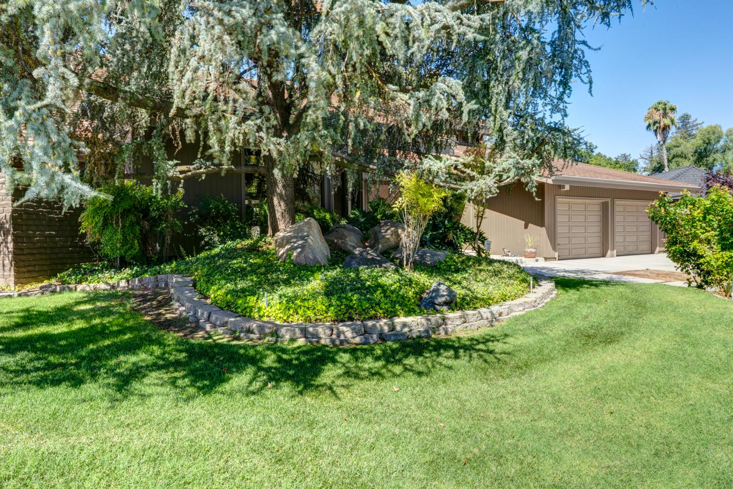 811 Monte Vista Ave, Los Banos, CA 93635