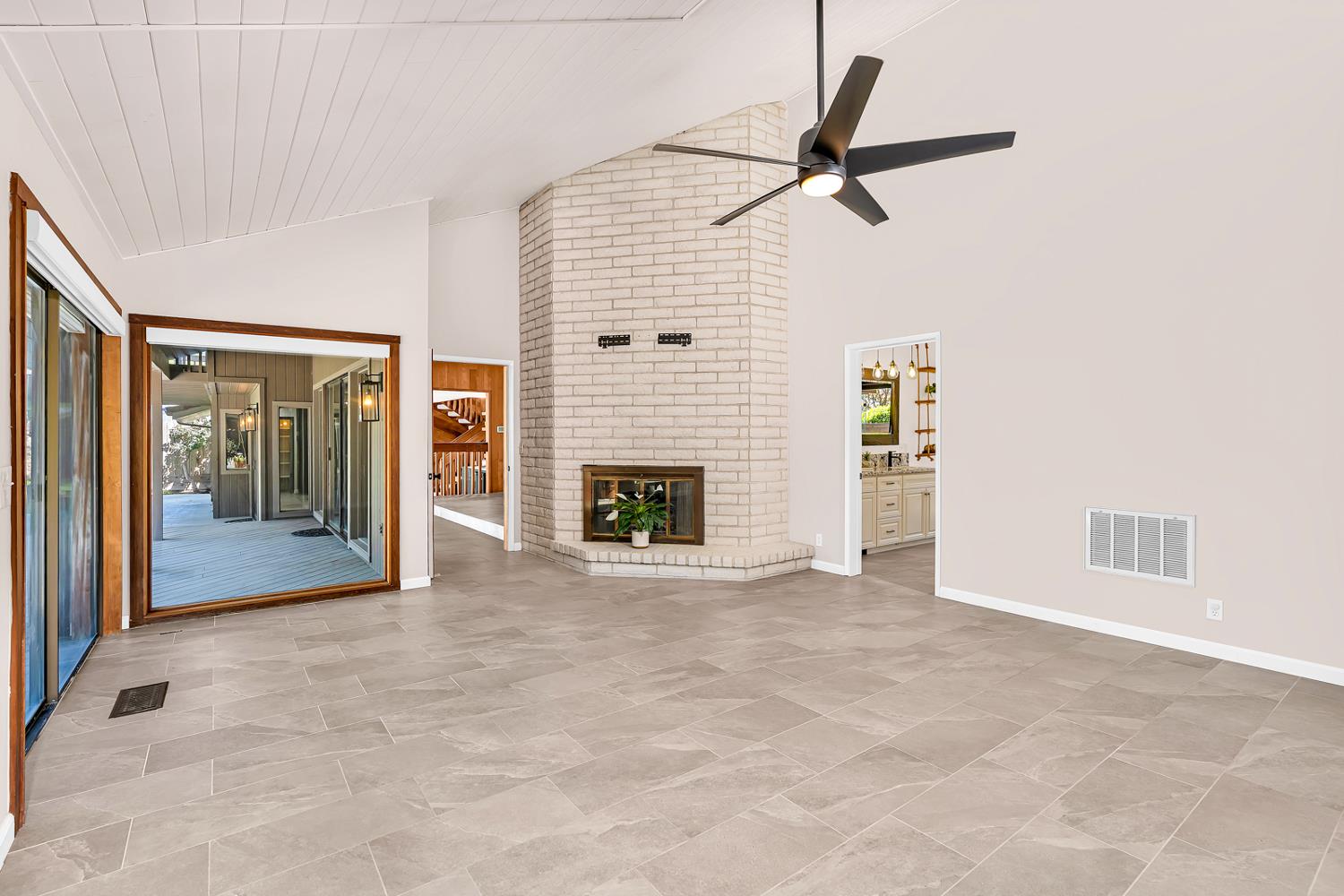 811 Monte Vista Ave, Los Banos, CA 93635