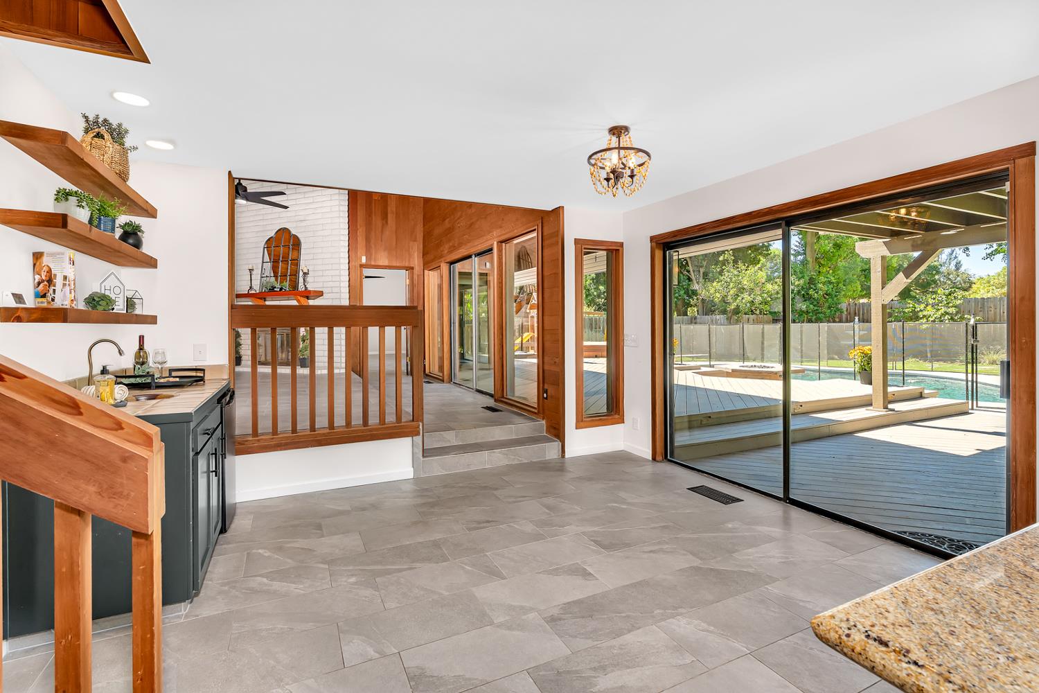 811 Monte Vista Ave, Los Banos, CA 93635
