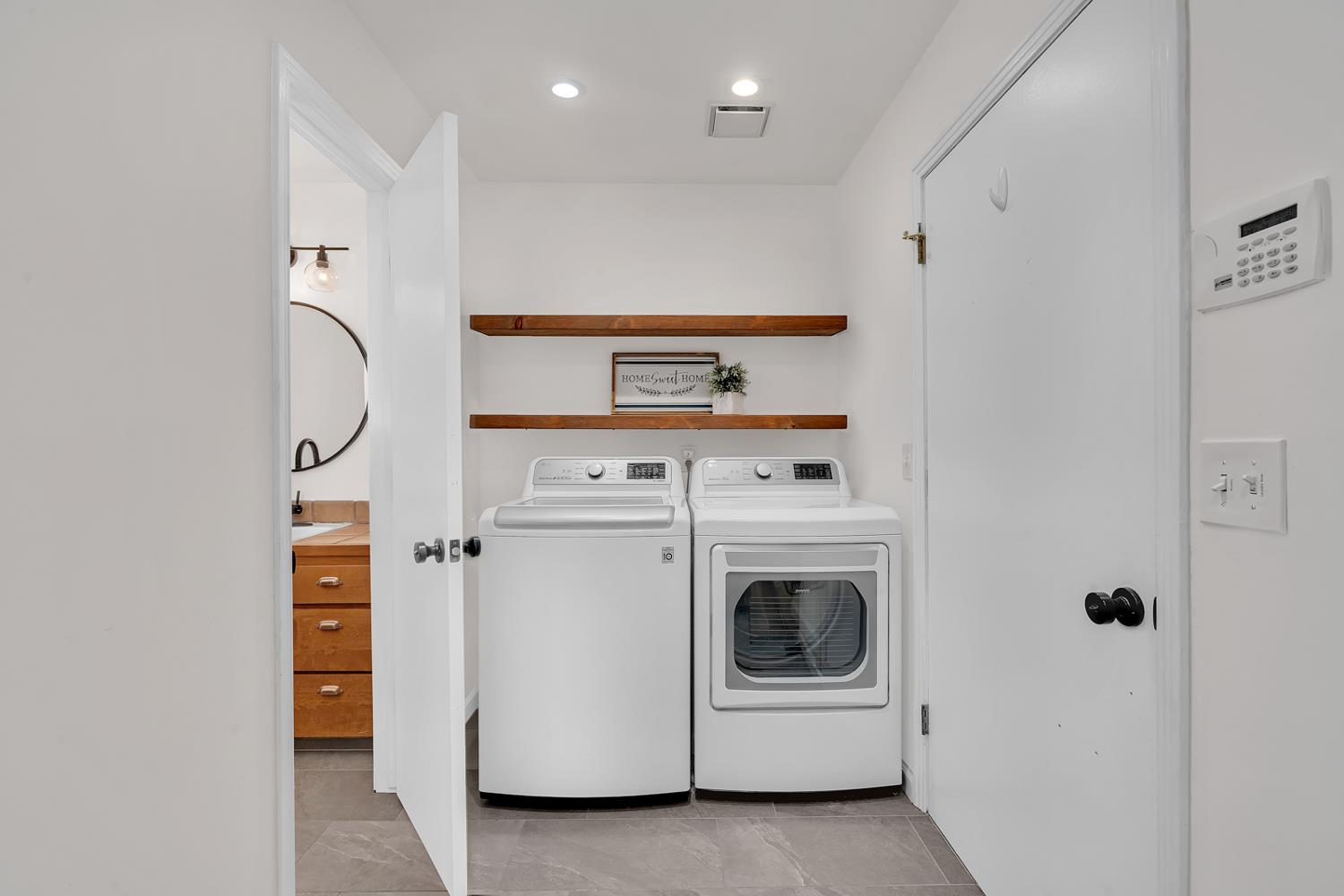 811 Monte Vista Ave, Los Banos, CA 93635