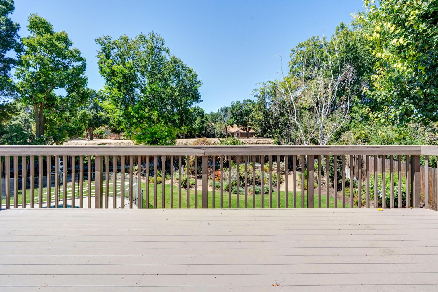 811 Monte Vista Ave, Los Banos, CA 93635