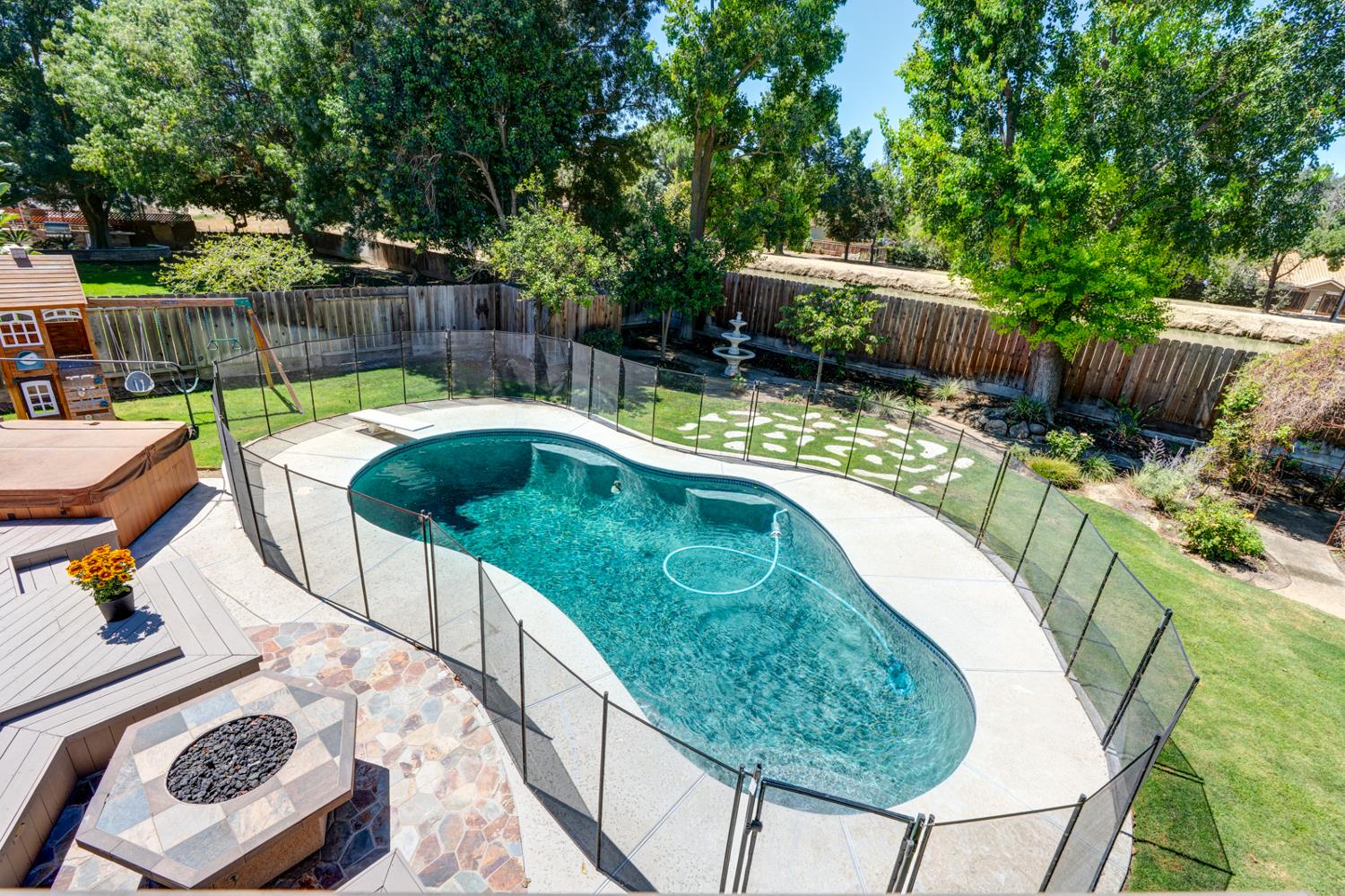 811 Monte Vista Ave, Los Banos, CA 93635