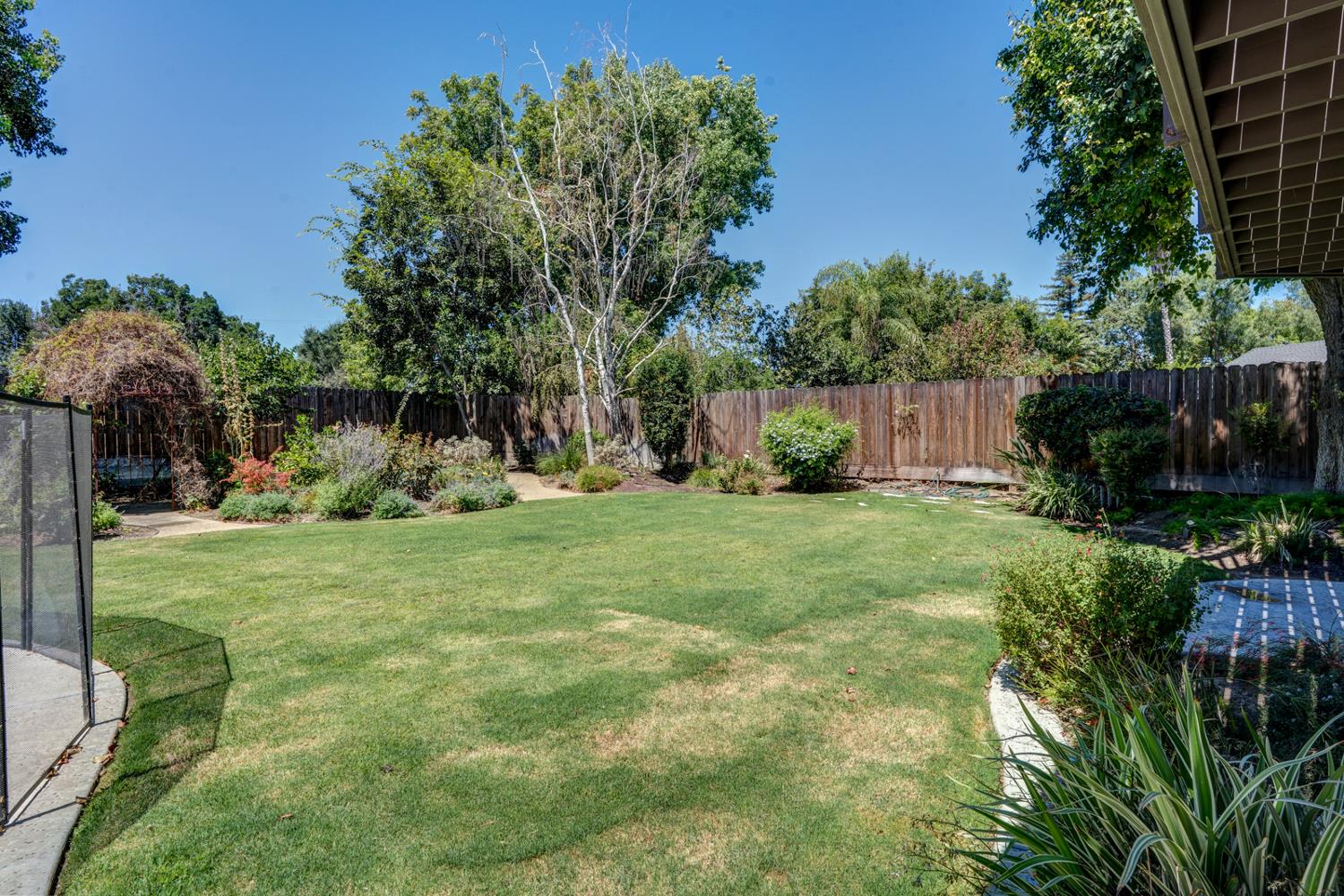 811 Monte Vista Ave, Los Banos, CA 93635