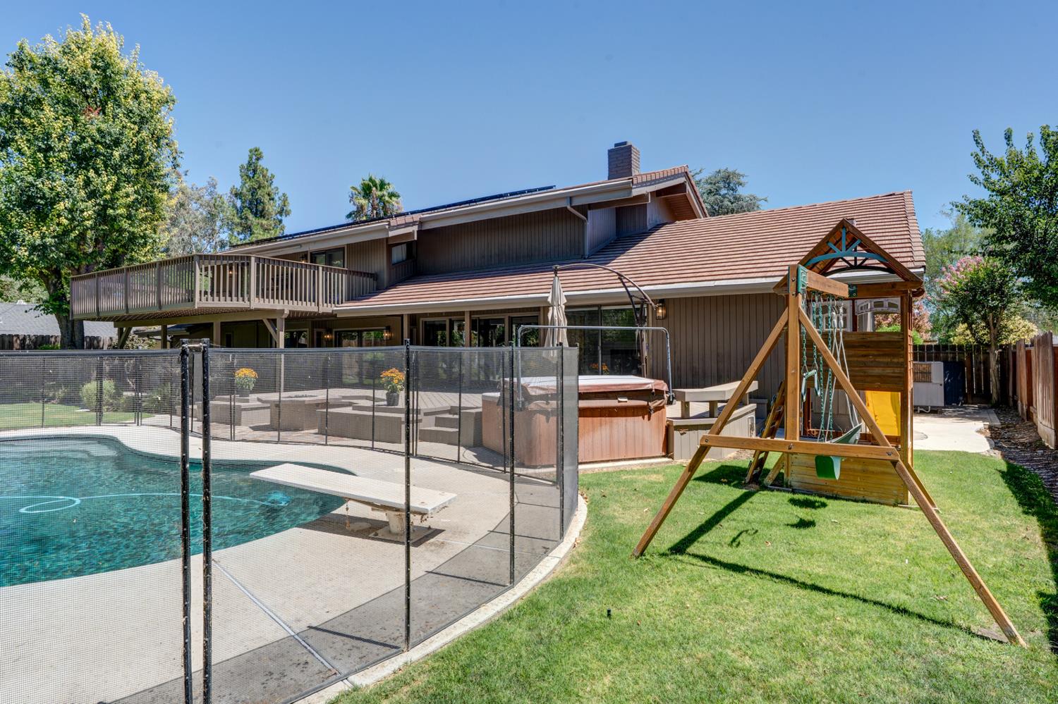 811 Monte Vista Ave, Los Banos, CA 93635