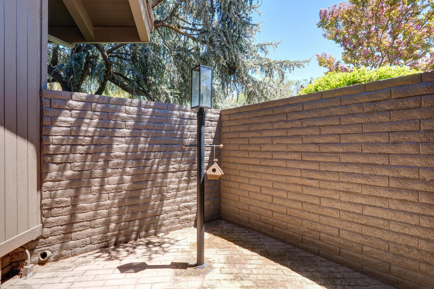 811 Monte Vista Ave, Los Banos, CA 93635