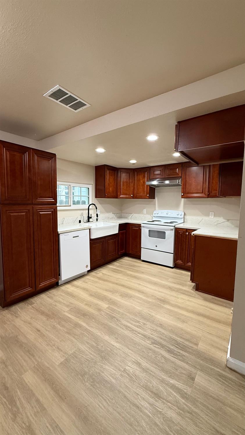 2151 Martin Luther King Jr Way, Merced, CA 95340