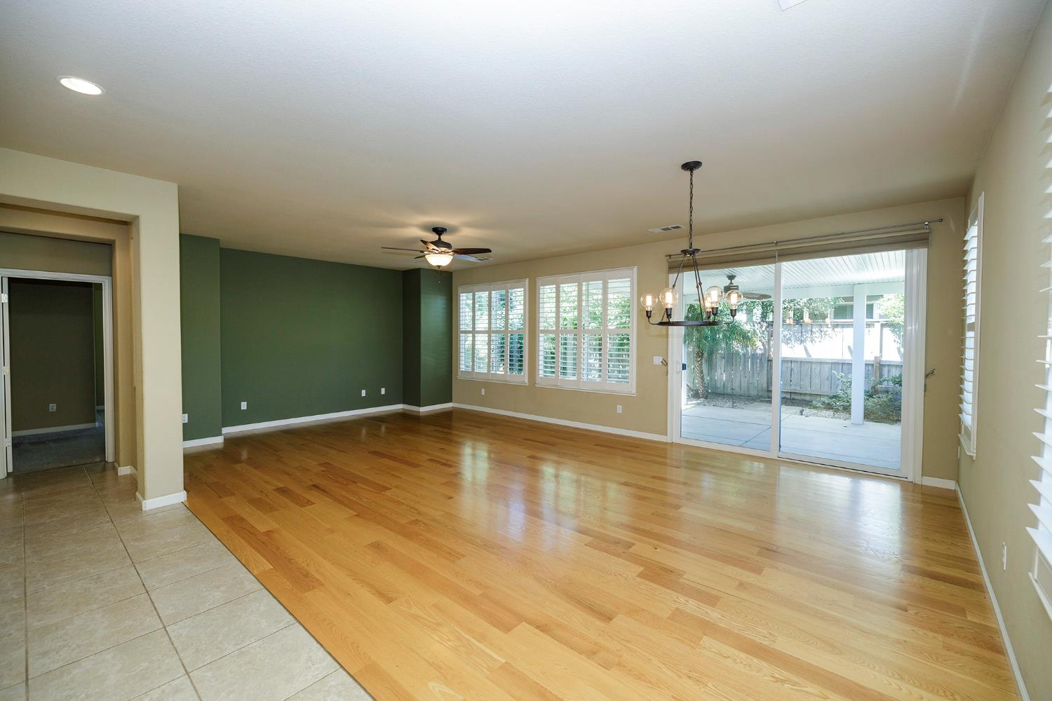 312 Merlot Dr, Oakdale, CA 95361